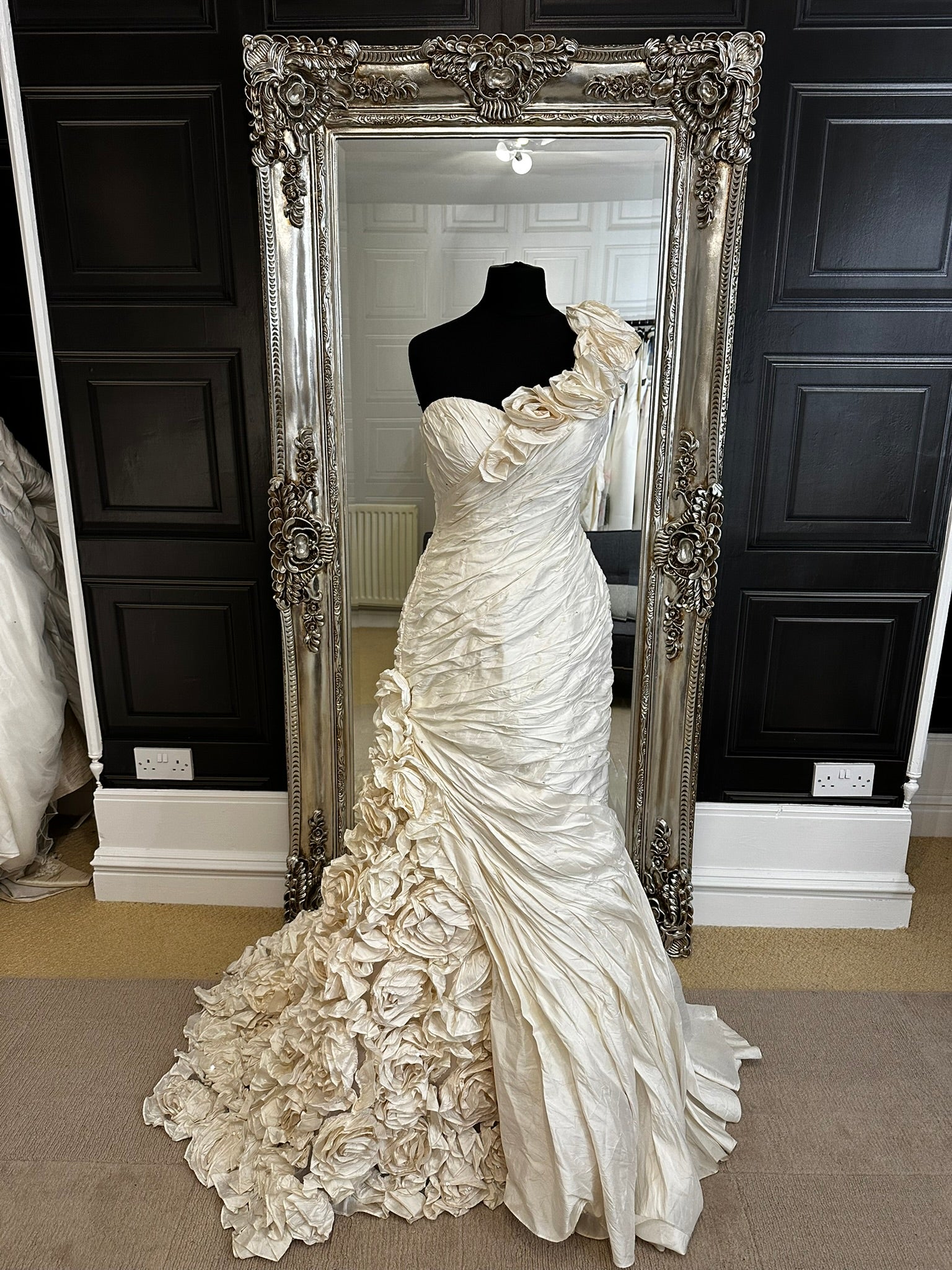 Ian Stuart Tricker Bridal Ian Stuart Tricker Bridal