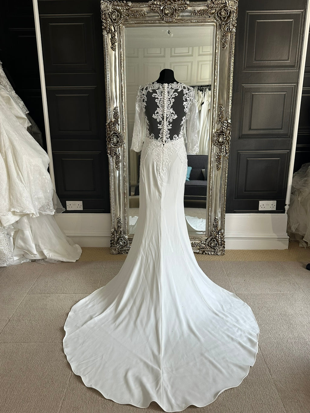 White Gallery