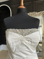 Statuesque Sparkling