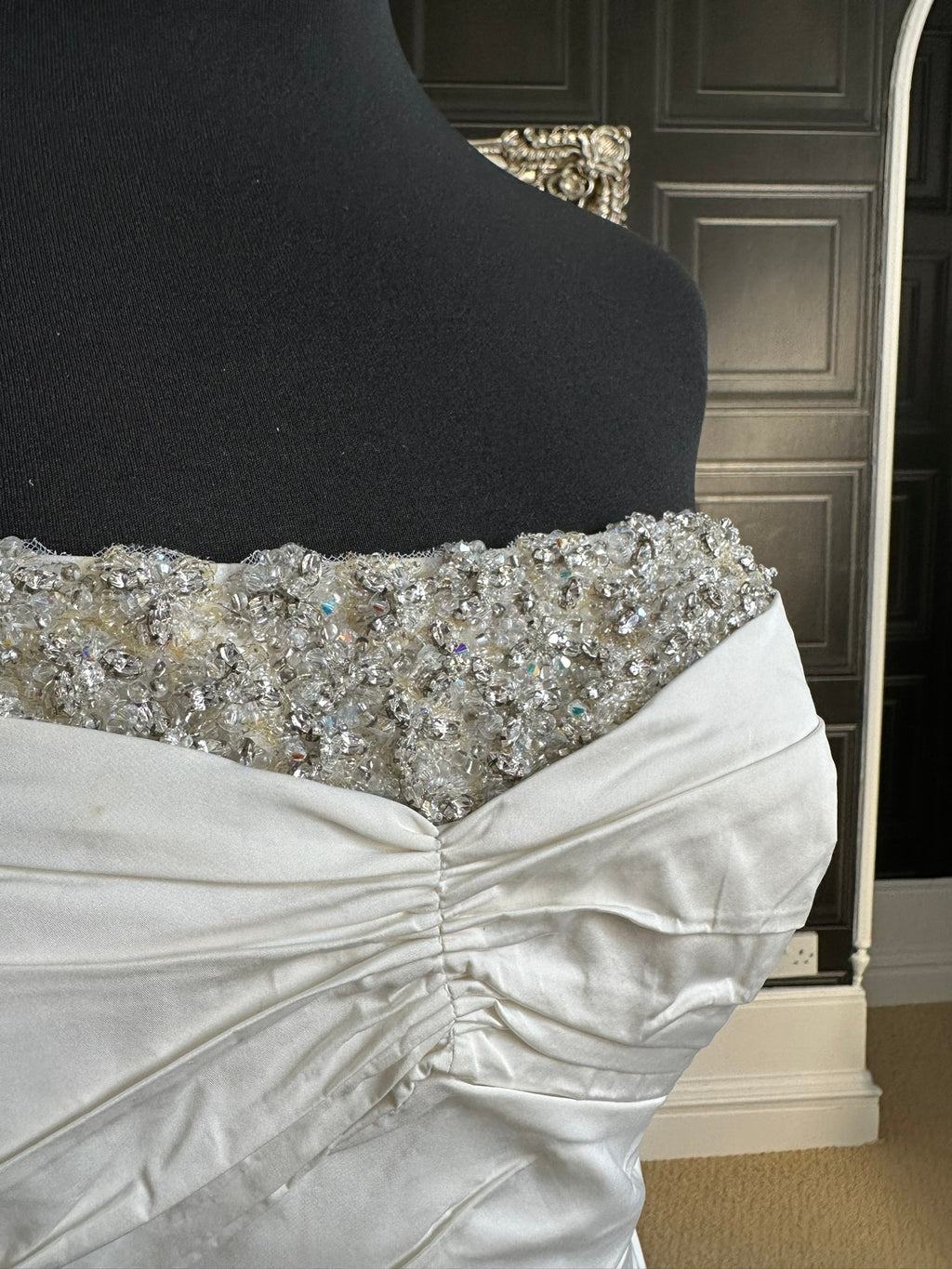 Statuesque Sparkling