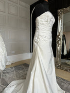 Statuesque Sparkling